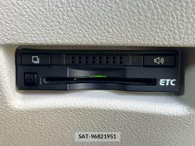 Toyota SIENTA 2016-08 8337891-7