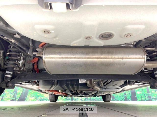 Toyota SIENTA 2022-10 8337877-18