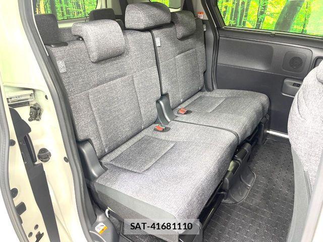 Toyota SIENTA 2022-10 8337877-8
