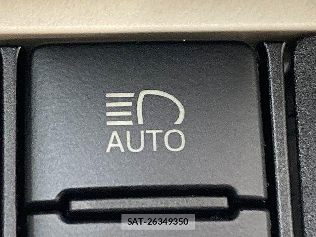 Toyota SIENTA 2017-04 8337886-7