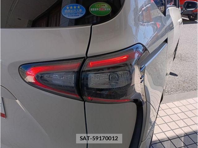 Toyota SIENTA 2015-10 8337887-5