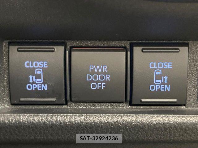 Toyota SIENTA 2023-12 8337876-4