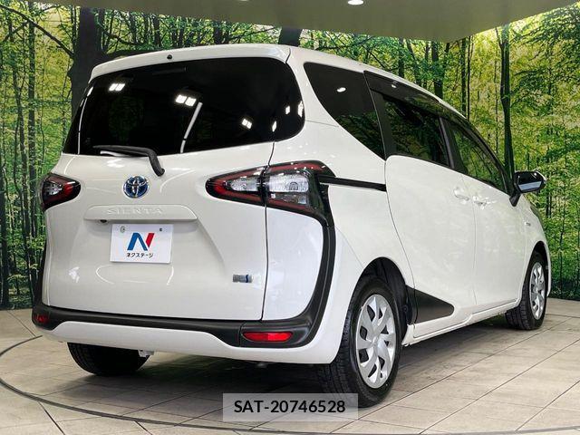 Toyota SIENTA 2018-02 8337881-16