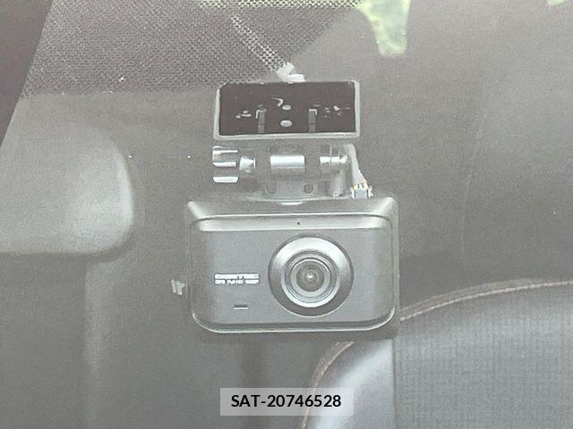 Toyota SIENTA 2018-02 8337881-6