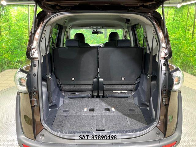 Toyota SIENTA 2017-08 8337890-10