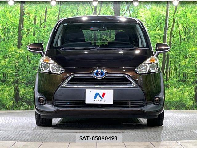 Toyota SIENTA 2017-08 8337890-14
