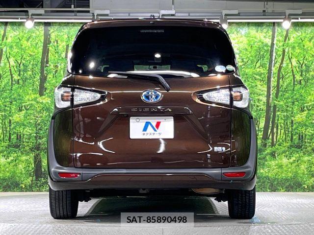 Toyota SIENTA 2017-08 8337890-15