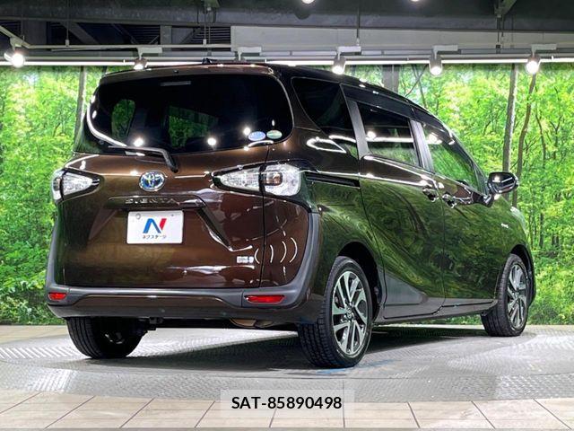 Toyota SIENTA 2017-08 8337890-17