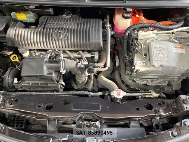 Toyota SIENTA 2017-08 8337890-18
