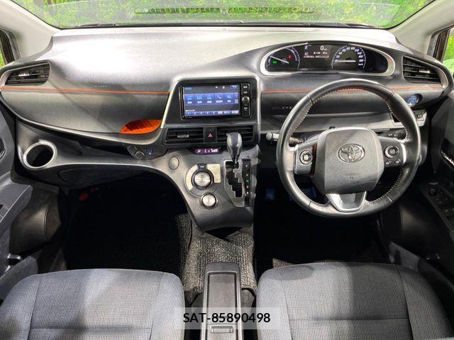 Toyota SIENTA 2017-08 8337890-1