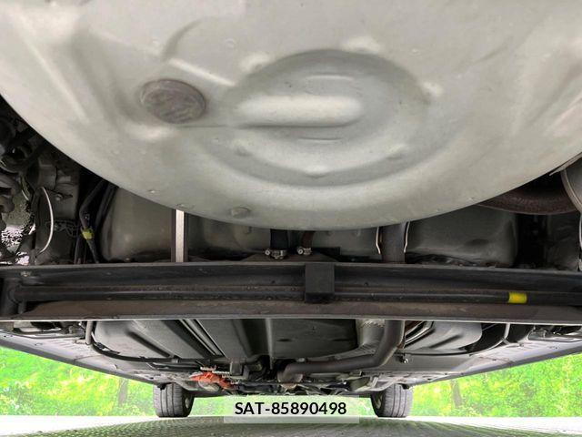 Toyota SIENTA 2017-08 8337890-19