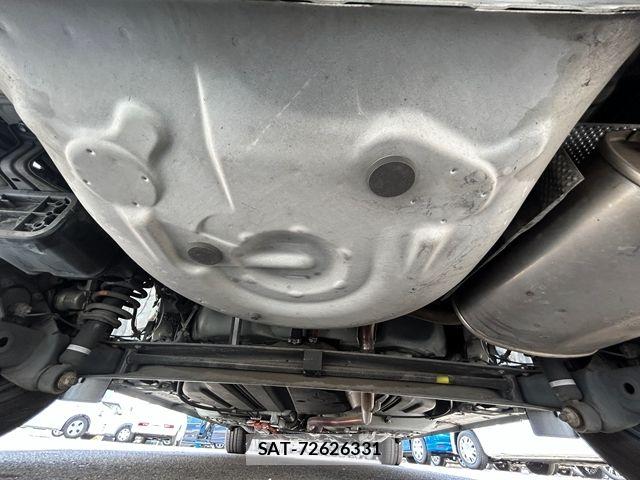 Toyota SIENTA 2015-09 8337888-25