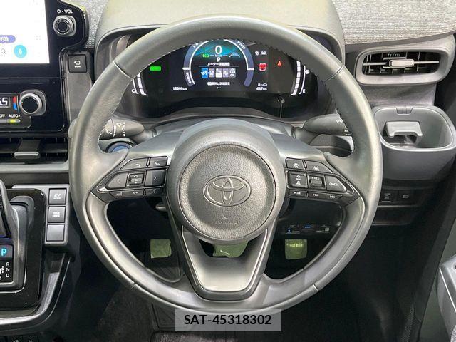 Toyota SIENTA 2023-08 8337871-11