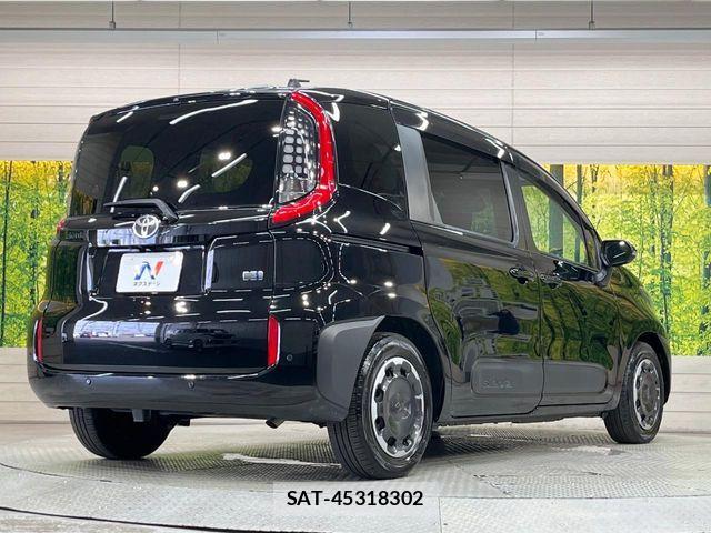 Toyota SIENTA 2023-08 8337871-16