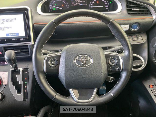 Toyota SIENTA 2021-10 8337882-11