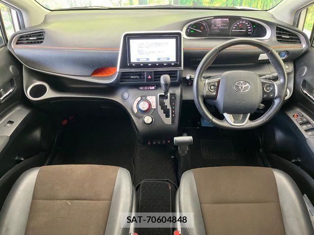 Toyota SIENTA 2021-10 8337882-2