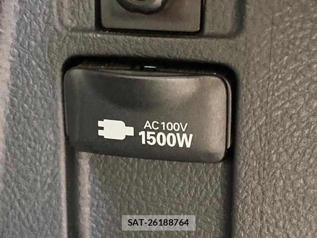 Toyota SIENTA 2017-02 8337885-6