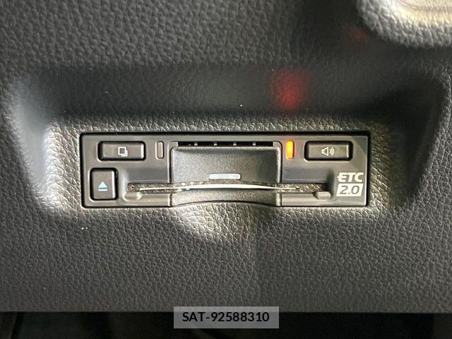 Toyota SIENTA 2026-05 8337866-4