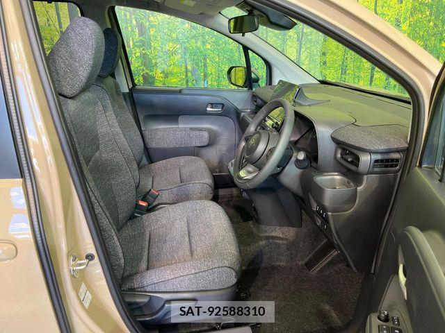 Toyota SIENTA 2026-05 8337866-7
