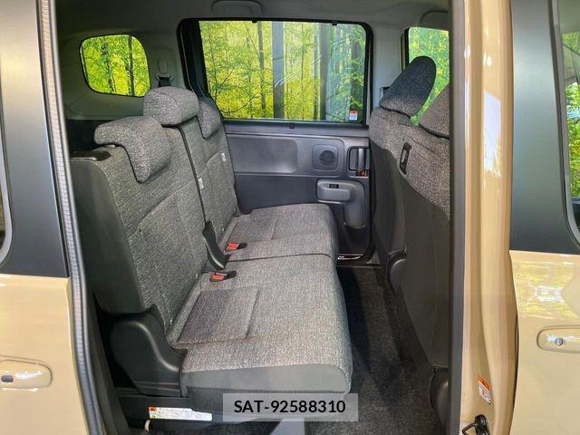 Toyota SIENTA 2026-05 8337866-8