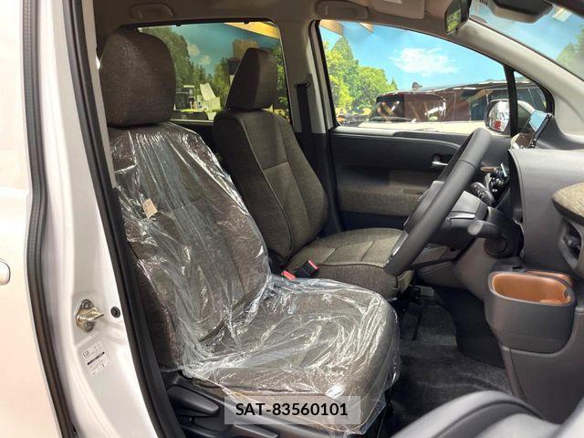 Toyota SIENTA 2026-06 8337862-7