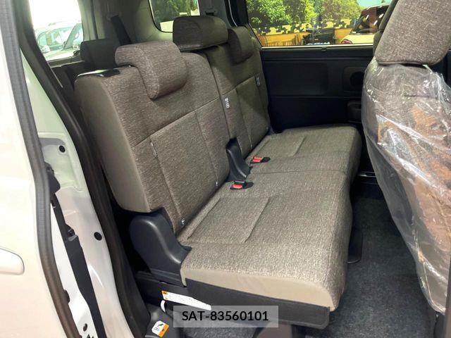 Toyota SIENTA 2026-06 8337862-8