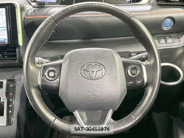 Toyota SIENTA 2015-07 8355607-11
