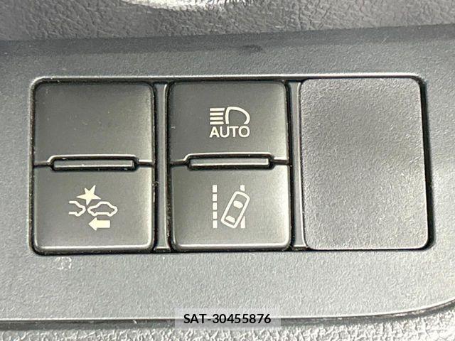 Toyota SIENTA 2015-07 8355607-4
