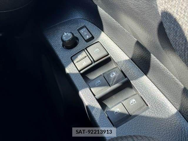 Toyota SIENTA 2021-08 8355604-24
