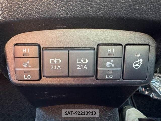 Toyota SIENTA 2021-08 8355604-29