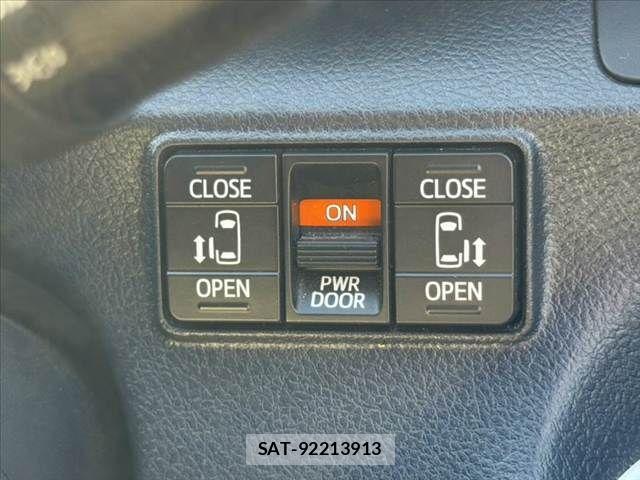 Toyota SIENTA 2021-08 8355604-4