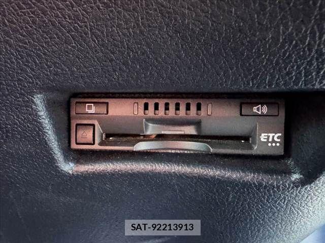 Toyota SIENTA 2021-08 8355604-5