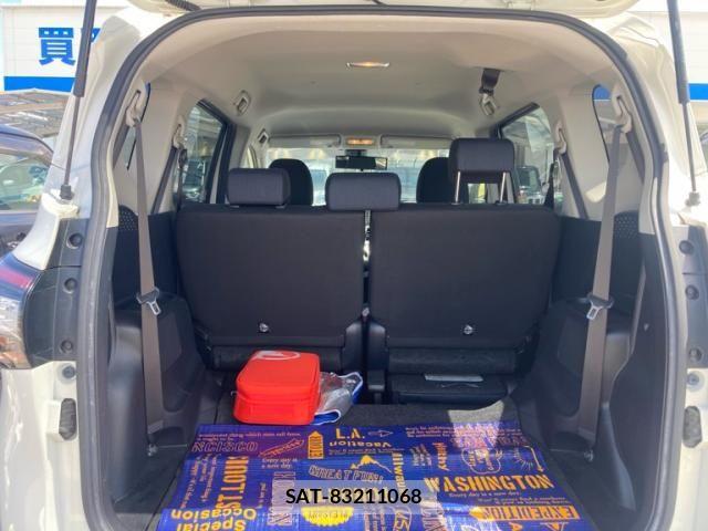 Toyota SIENTA 2016-02 8355608-10