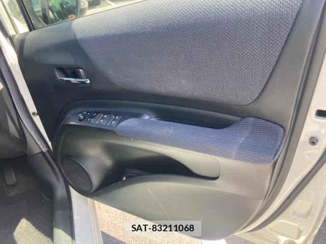 Toyota SIENTA 2016-02 8355608-14