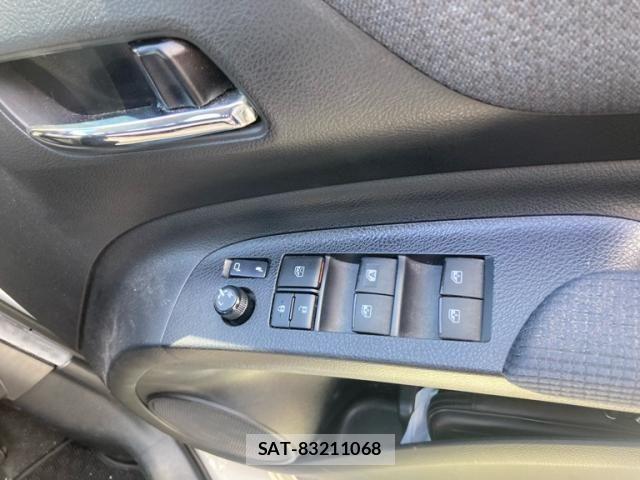 Toyota SIENTA 2016-02 8355608-15