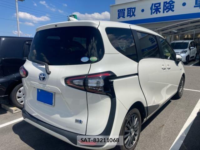 Toyota SIENTA 2016-02 8355608-2