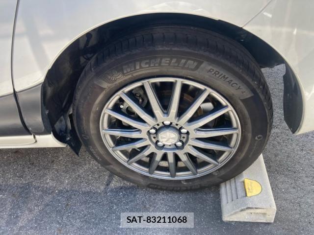 Toyota SIENTA 2016-02 8355608-7