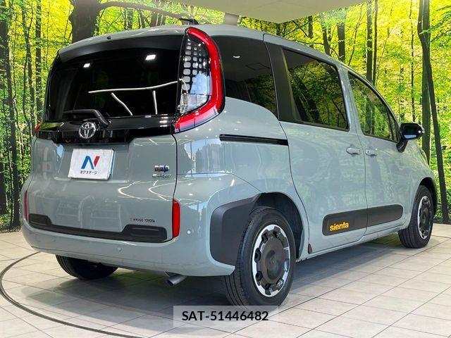 Toyota SIENTA 2023-01 8355602-16