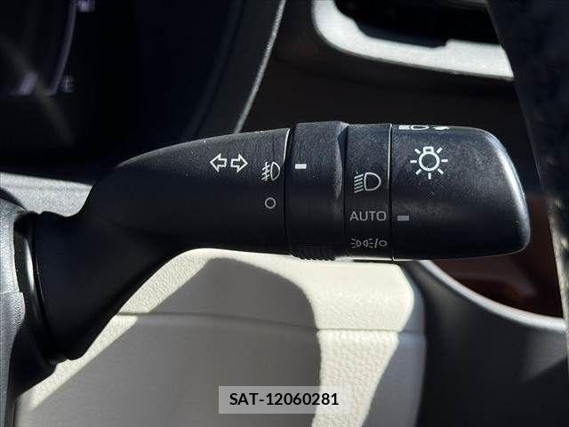 Toyota SIENTA 2023-05 8355603-29
