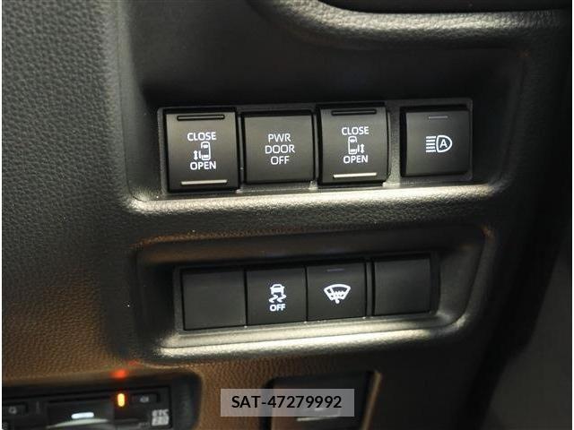 Toyota SIENTA 2026-07 8355601-12
