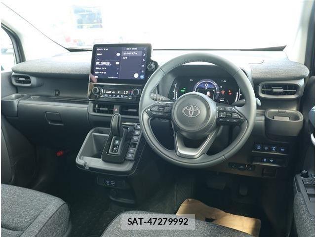 Toyota SIENTA 2026-07 8355601-1