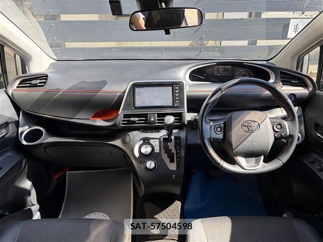 Toyota SIENTA 2018-07 8355606-11