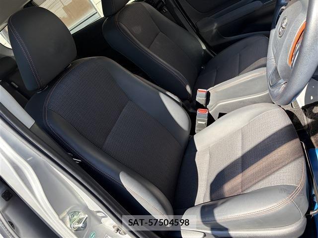 Toyota SIENTA 2018-07 8355606-13