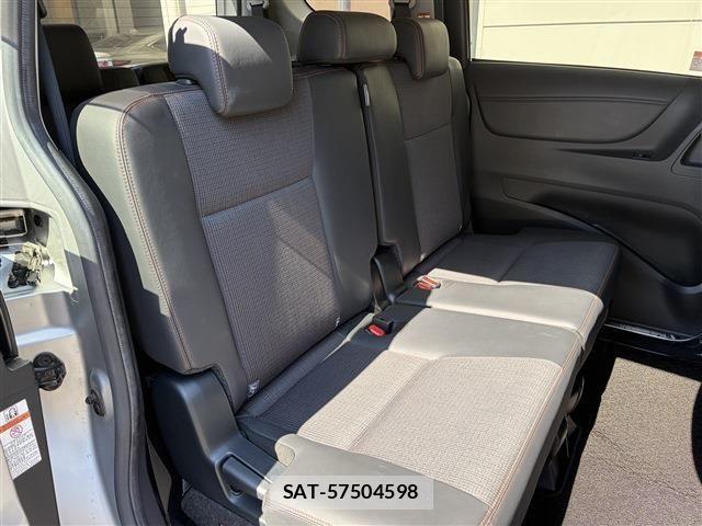 Toyota SIENTA 2018-07 8355606-16