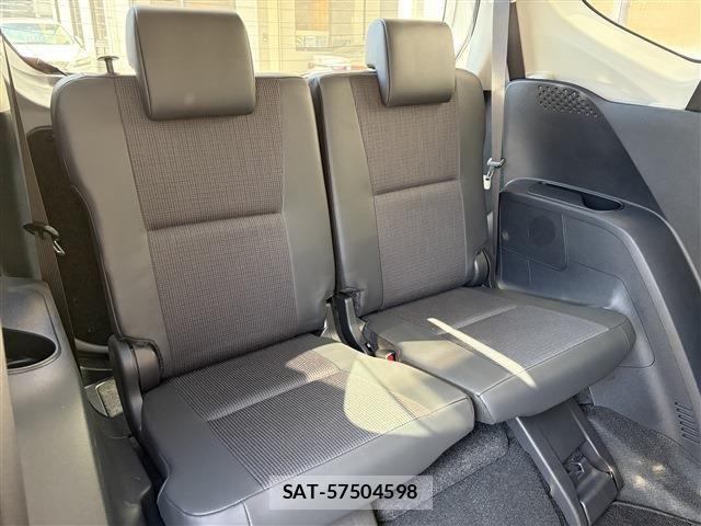 Toyota SIENTA 2018-07 8355606-17