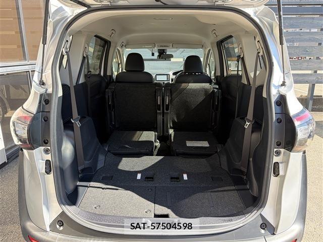 Toyota SIENTA 2018-07 8355606-18