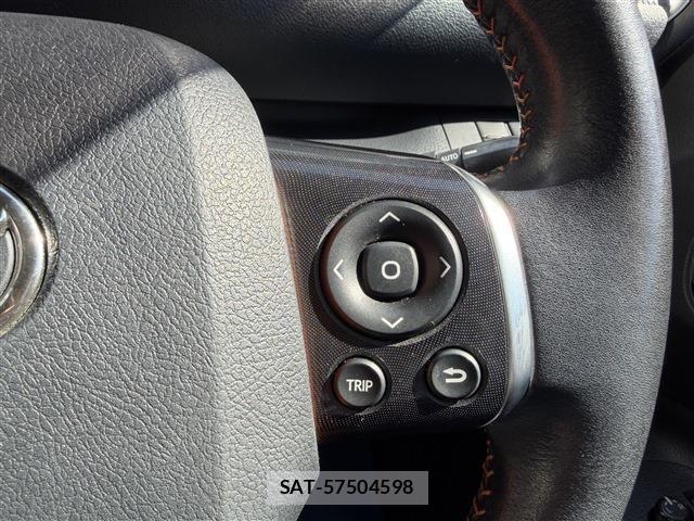 Toyota SIENTA 2018-07 8355606-25