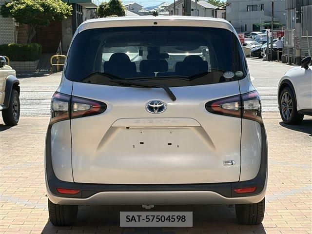 Toyota SIENTA 2018-07 8355606-5