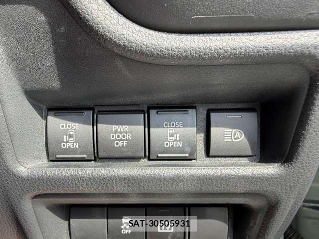 Toyota SIENTA 2023-09 8368710-13