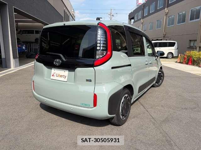 Toyota SIENTA 2023-09 8368710-17